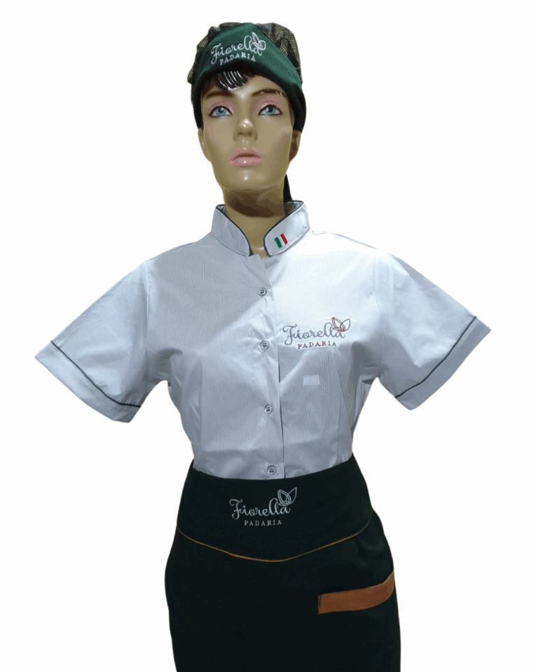 03 AT. FEM_CAMISA GOLA PADRE AVENTAL MEIA CINTURA E TOUCA COM REDE