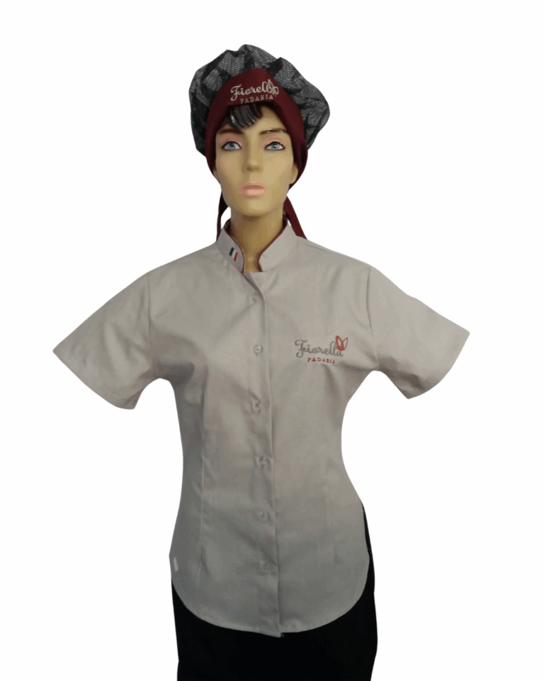 05 AT FEM CAMISA GOLA PADRE CALÇA SOCIAL E TOUCA COM REDE